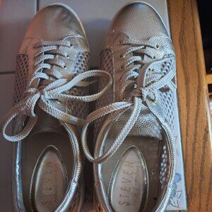 Gold Leather Sneakers  Steven 11W